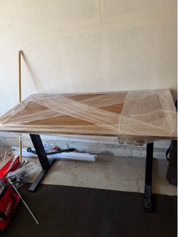 Computer table