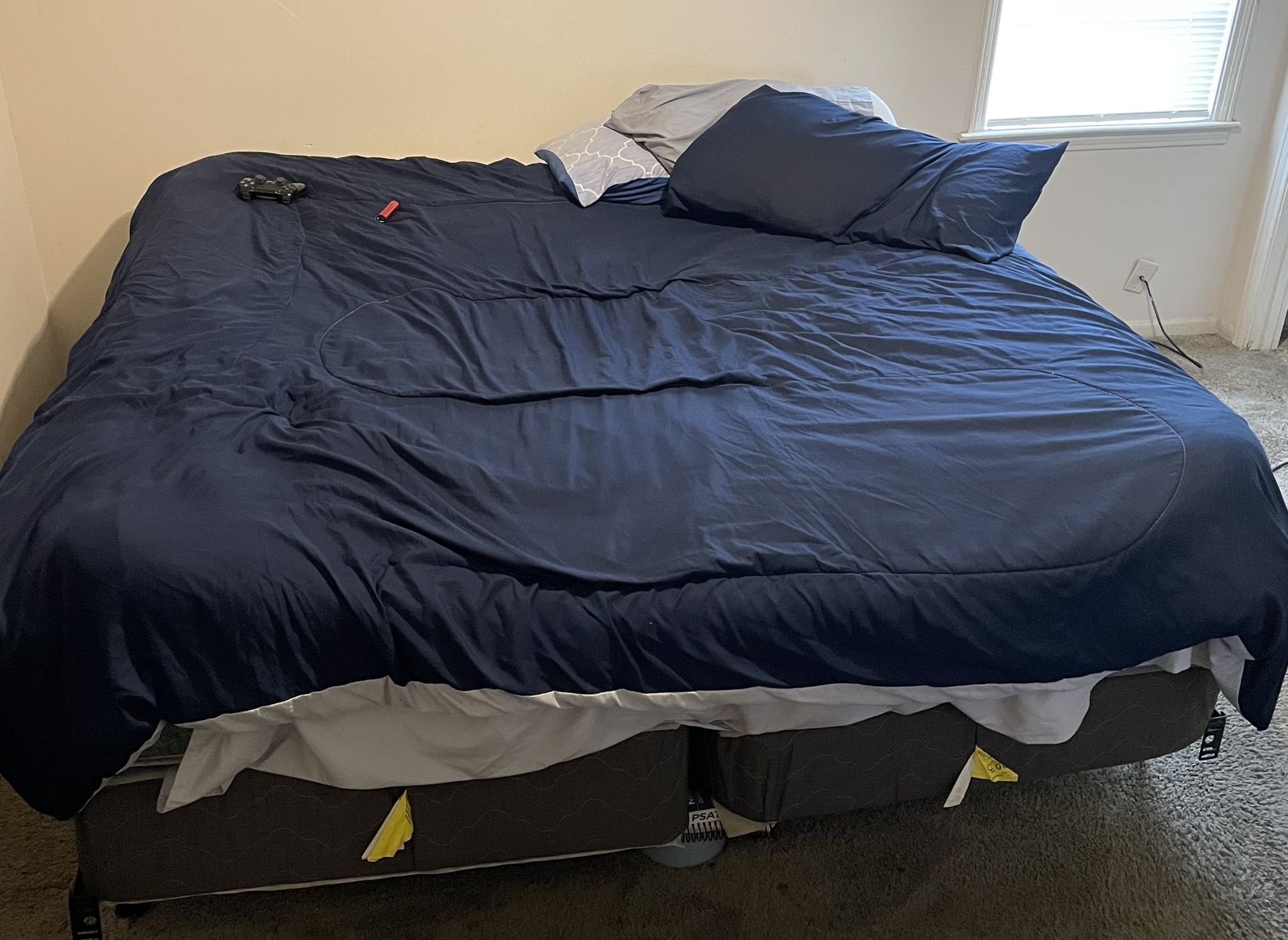 King Bed *READ DESC.*