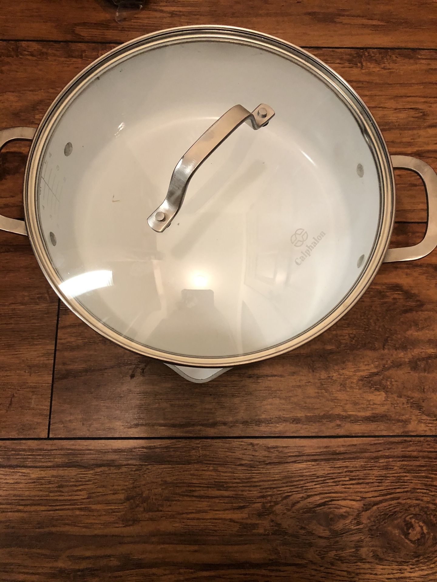 Calphalon pot - 5QT - like NEW