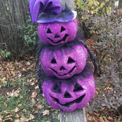 Purple topiary pumpkin 