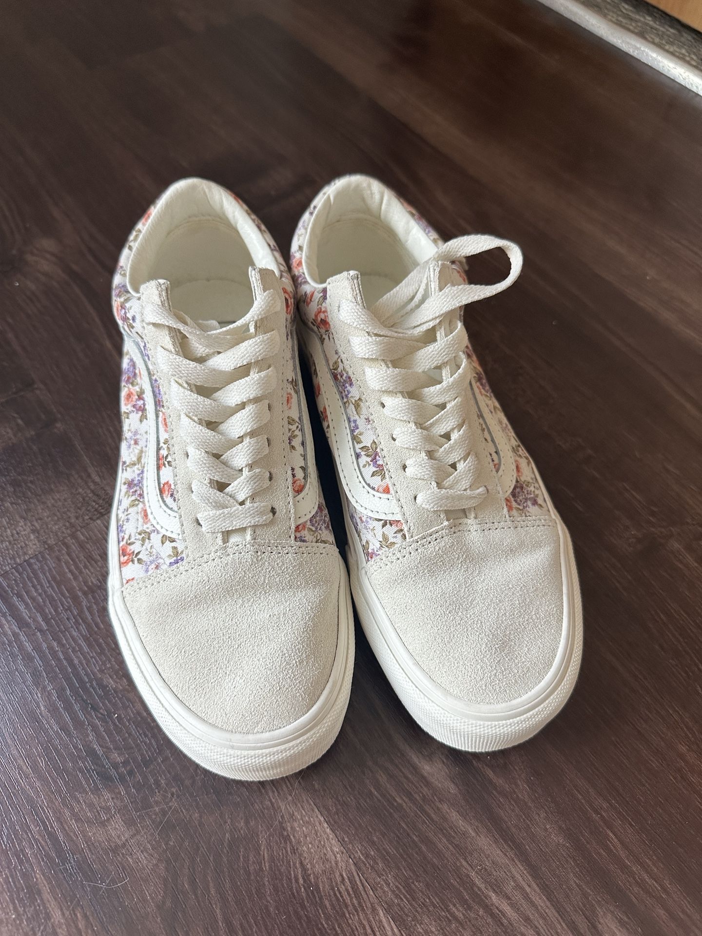 Vans Woman Size 7