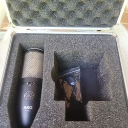 AKG P420 Condenser Mic