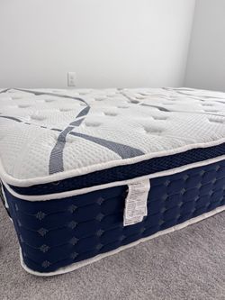 Hybrid queen mattress for sale