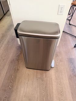 Stainless steel trash can