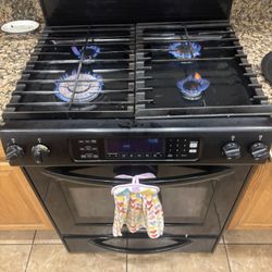 Kitchen Aid  gas, stove, and oven