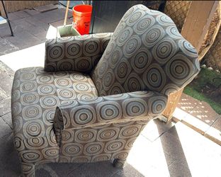 Upholstered Accent Chair with Circle Pattern
