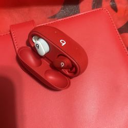 Beats Buds Bluetooth Headphones 