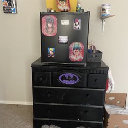 Batman Drawers And Mini Fridge 