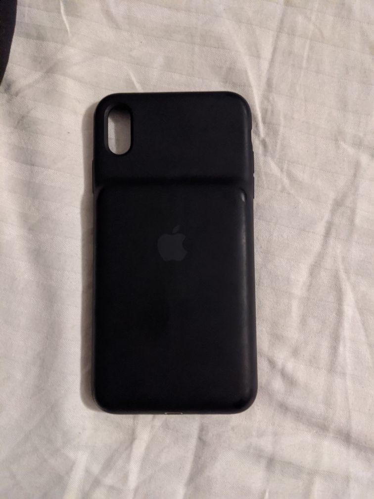 Apple iPhone xs max charging case.
