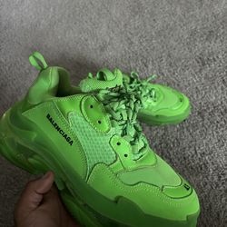Balenciaga triple s size 43 100% AUTHENTIC