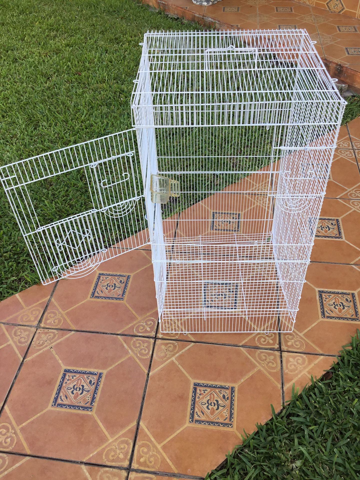 BIG CAGE * CHECK ALL PICTURES/ READ DESCRIPTION AND MY OFFERS PLEASE *. SERIOUS BUYERS PLEASE