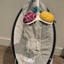 MamaRoo Swing