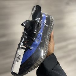 Yeezy Boost 350 V2 Dazzling Blue 