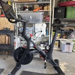 Peloton Bike : Includes Weights, Shoes, And Mat
