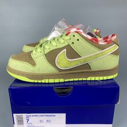 SB Dunk Low Lobster more colors available   