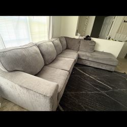 Sectional Pull Out Couch 