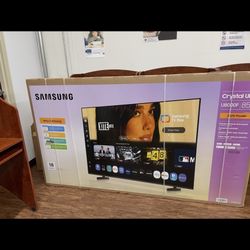 85” Samsung Tv w/wall Mount