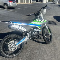 Dirt Bike 250cc