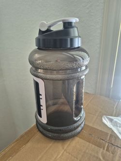 water bottle 64oz plastic