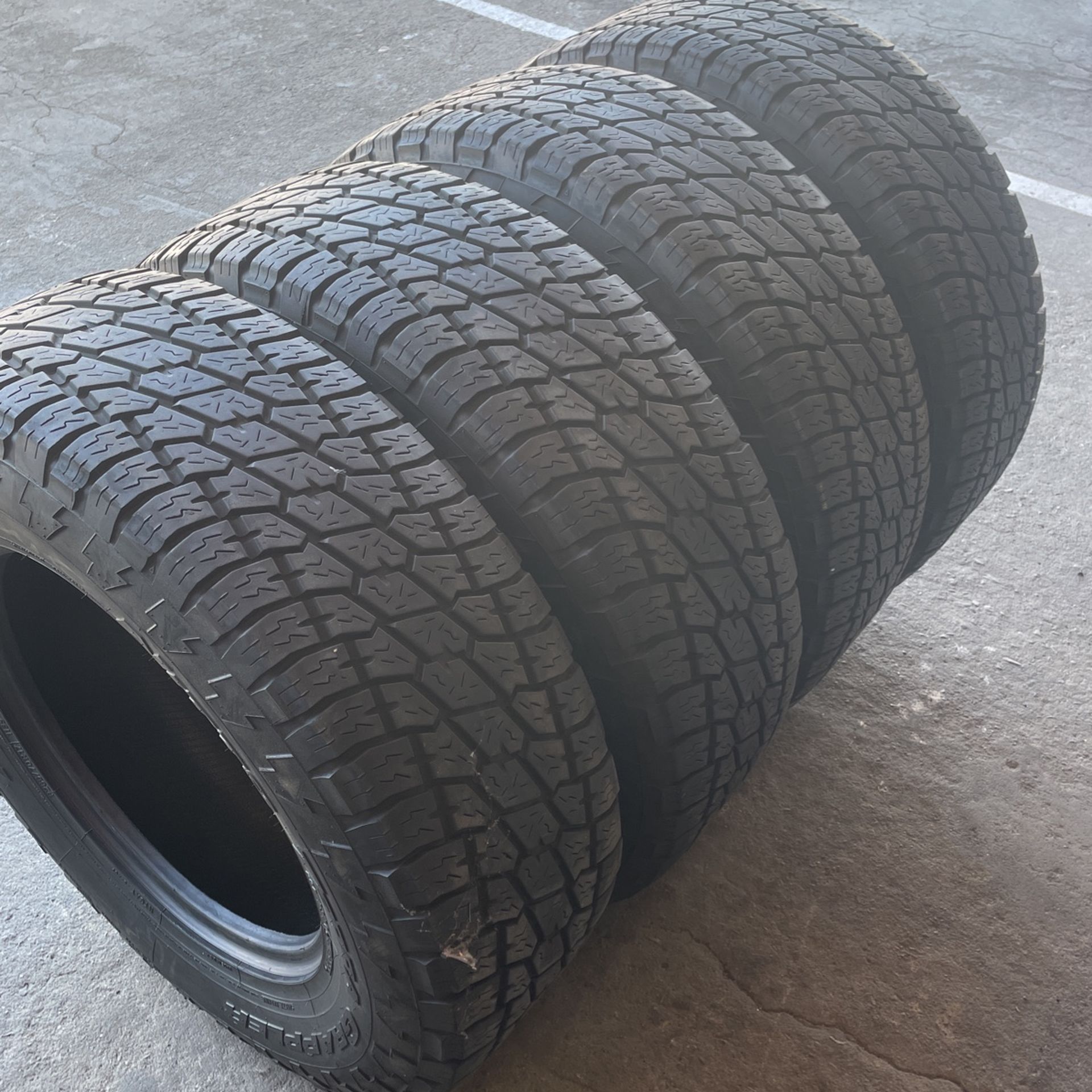 265/70r17 Nitto Terra Grappler All Terrain 85 Thread Life for Sale in Bakersfield, CA OfferUp