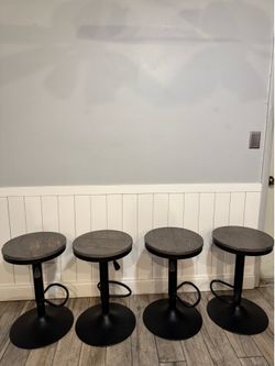 Barstools set of 4
