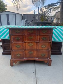 Dresser