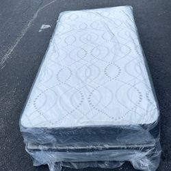 NEW TWIN SIZE SET MATTRESS AND BOX SPRING-2pcs
