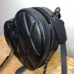 Coach Heart Crossbody Bag Purse With Quilting