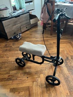 Knee scooter