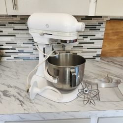 Kitchen Aid 4.5qt Mixer
