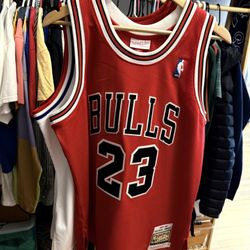 Authentic Mitchell & Ness Jerseys Size Large Worn But Look New In Great Condition