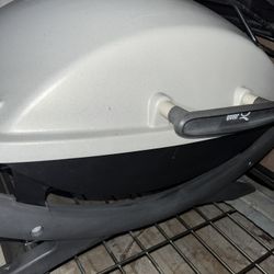 (Tailgate) Weber Q BBQ Grill 