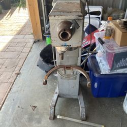 Bread mixer