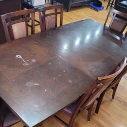 Dining Table Set