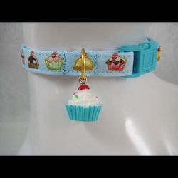 Cupcake Blue Cat Collar 