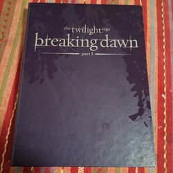 TWILIGHT  "BREAKING DAWN" part 1