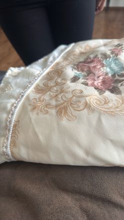 Round Table Cover 