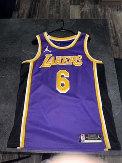 Lakers LeBron jersey