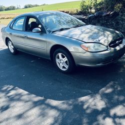 2002 Ford Taurus