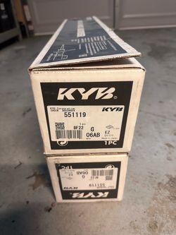 KYB 51119 Toyota tundra front strut