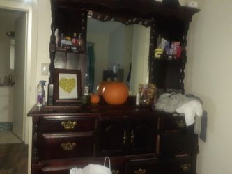 Dresser
