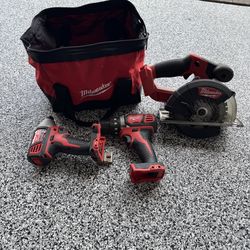 Milwaukee tool set