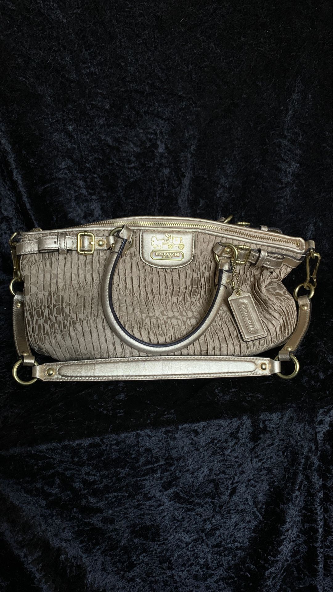 Madison COACH gathered signature Sophia satchel 95$