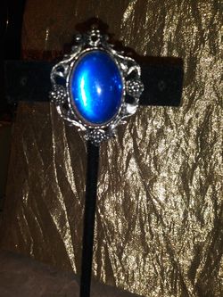 Brooch/pins