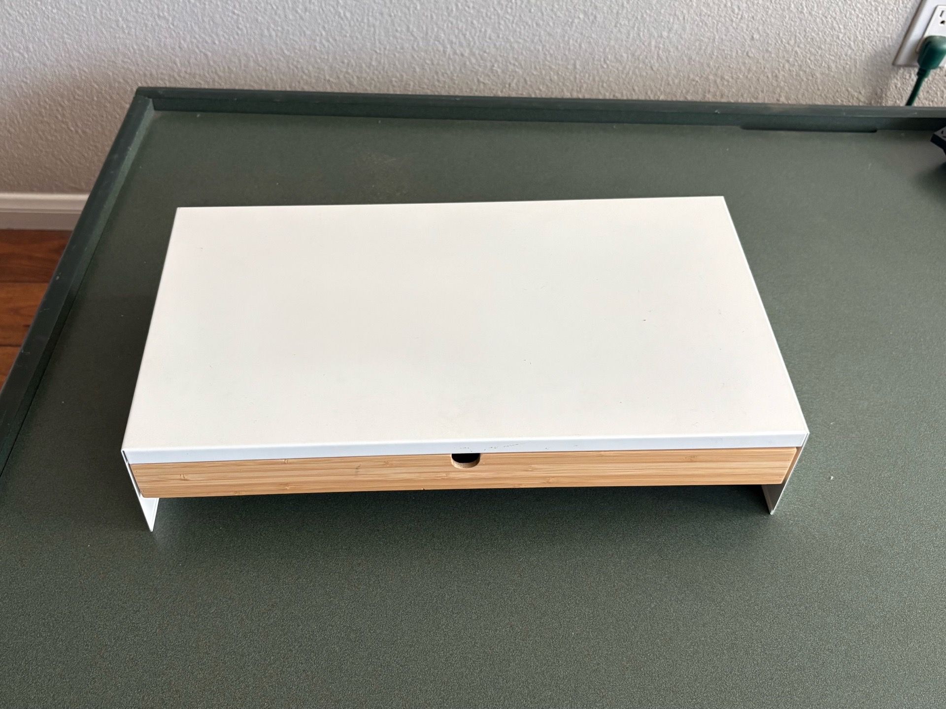 Monitor/Laptop Stand with storage