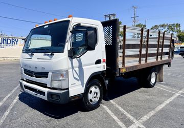 2012 Mitsubishi fuso fe125