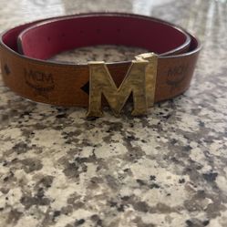 Reversible MCM Belt