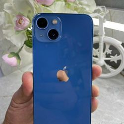 iPhone 13 128GB Unlocked 