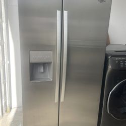 SALE!!! Refrigerator Whirlpool side by side 35” inches wide/ nevera heladera frío refrigeradora