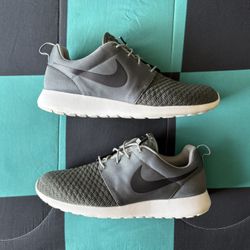 Men’s Nike Roshe Size 13